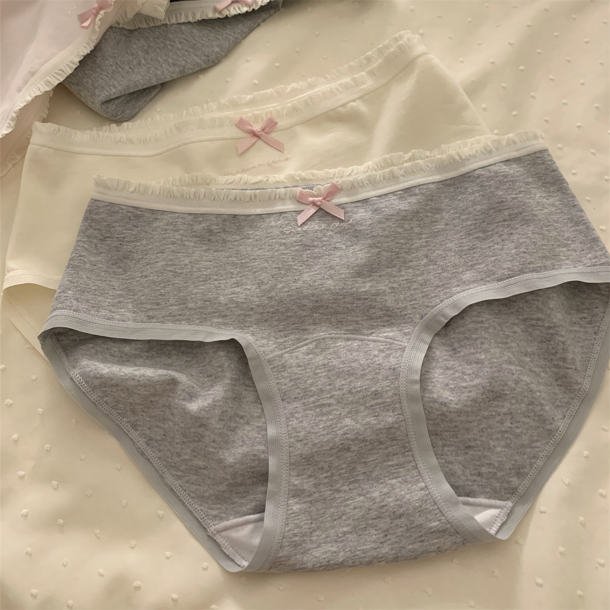"Don't Be Anxious "7A Extended and widened antibacterial crotch pure cotton Girls' Underwear Mid-waist all-cotton Soft Girls' triangle pants Item Picture