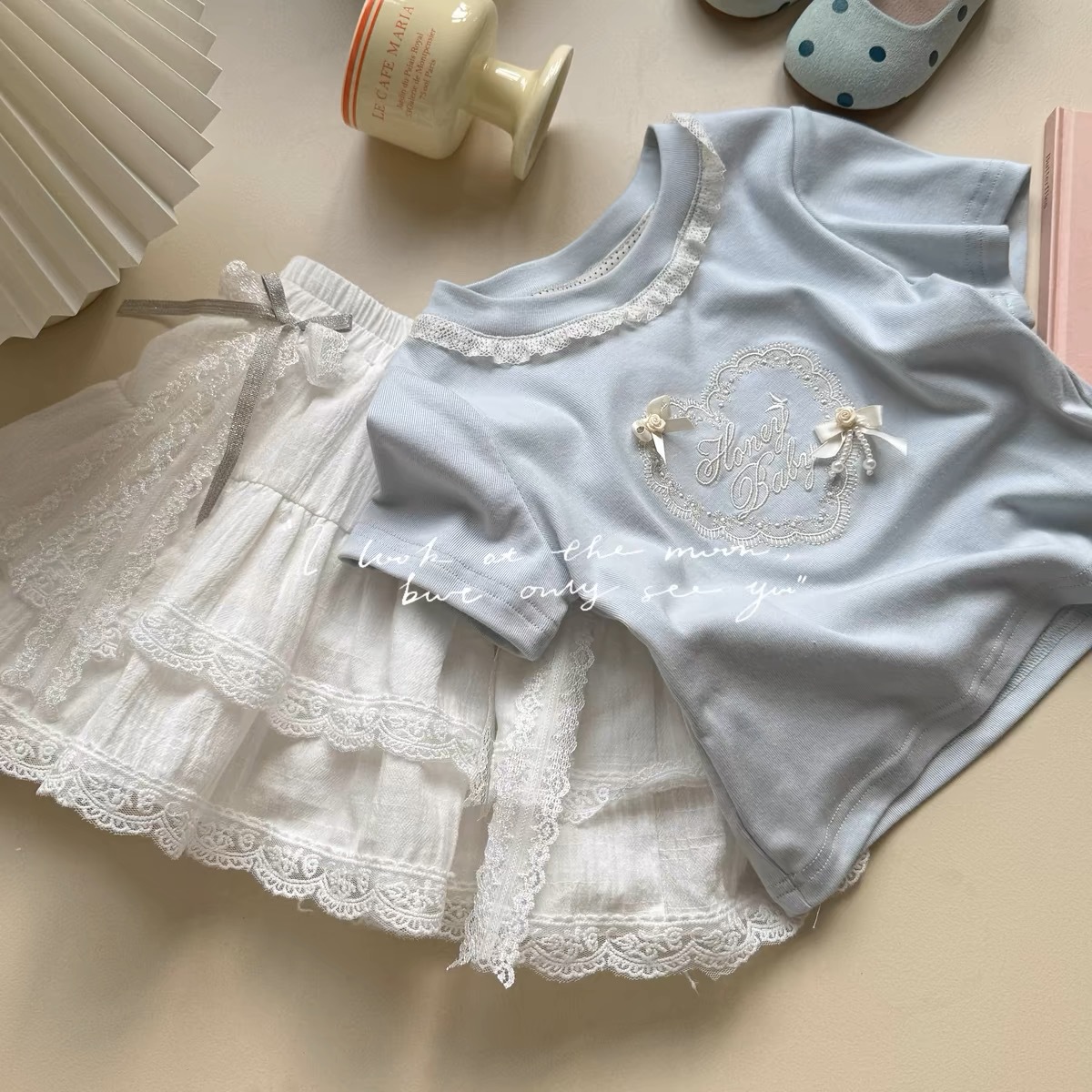 Girls' short-sleeved T-shirt, loose printed round-neck top for girls, new stylish summer dress, children's half-sleeved T-shirt details Picture