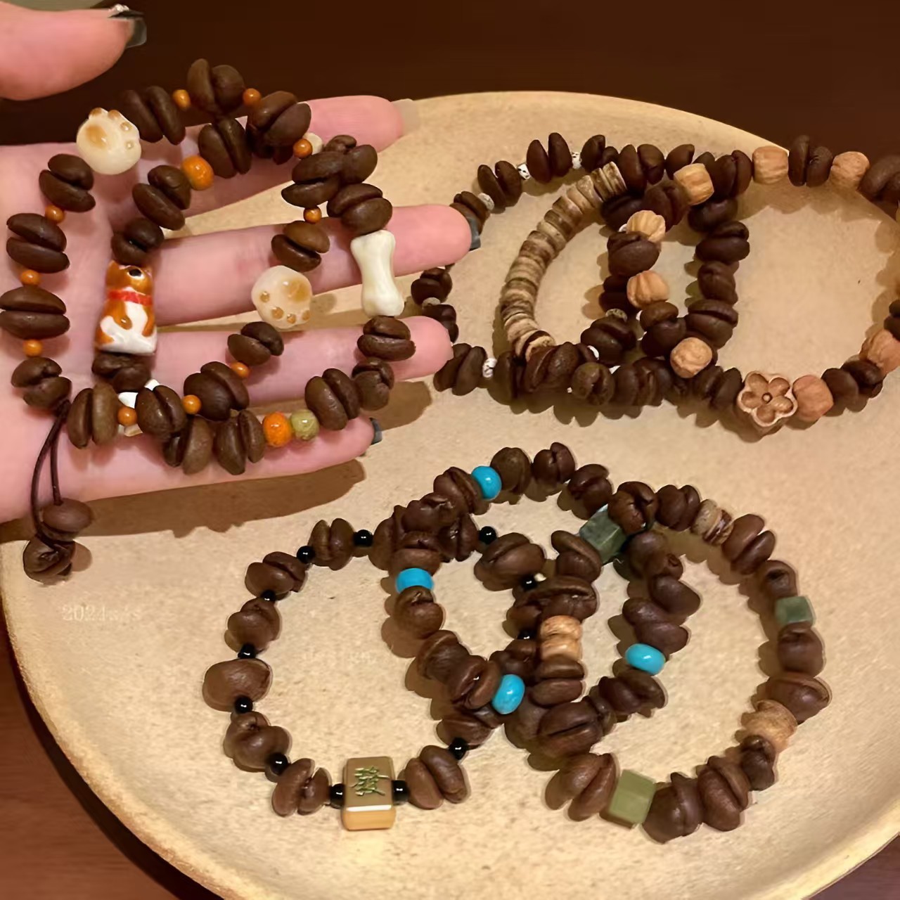 New Chinese-style coffee bean cat paw beaded bracelet, retro and niche design, ancient style and personality, versatile jewelry accessory Specification image