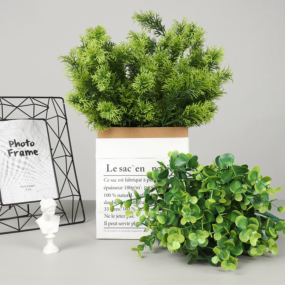 Zhongchun grass artificial green plant bunches, outdoor greening artificial plant projects, fence artificial grass, hotel soft decoration artificial flowers Application Scenario