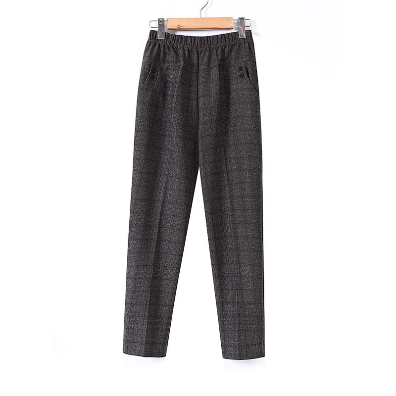 For autumn and winter, mom's fleece and thickened pants; for middle-aged and elderly people, straight-leg long pants; for middle-aged and elderly people, loose and warm women's pants; for spring and autumn, wear them outside Item Picture