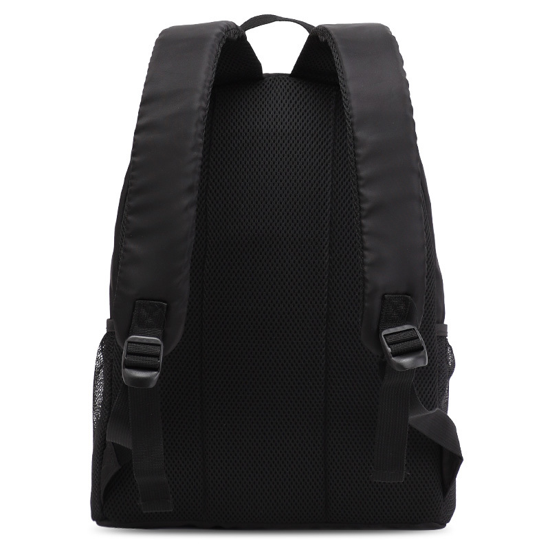 2023 nuevo hombre al aire libre commuter backpack transfronterizo al por mayor simple mochila versión coreana para estudiantes de gran capacidad mochila escolar Application Scenario