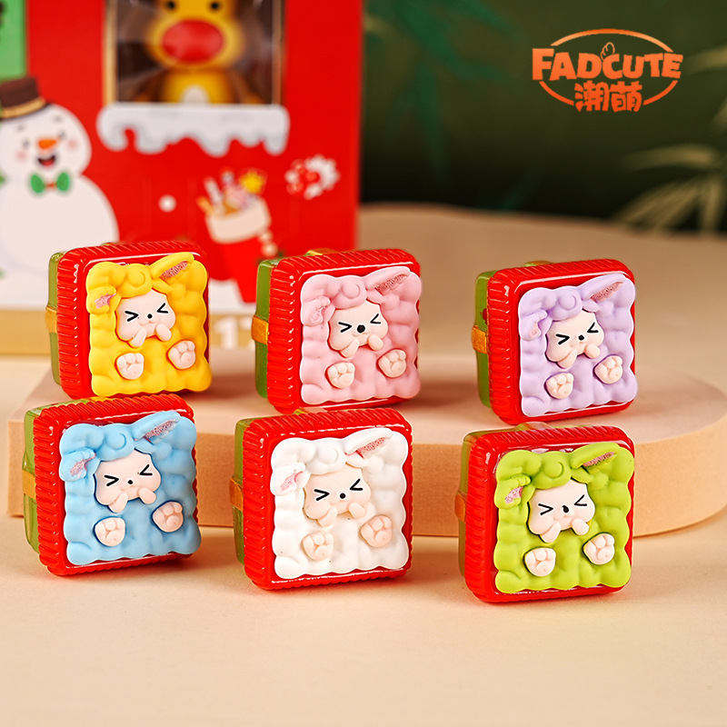 加工定制夜光闪灯礼物桌面居家树脂摆件工艺品抖音爆款厂家供货