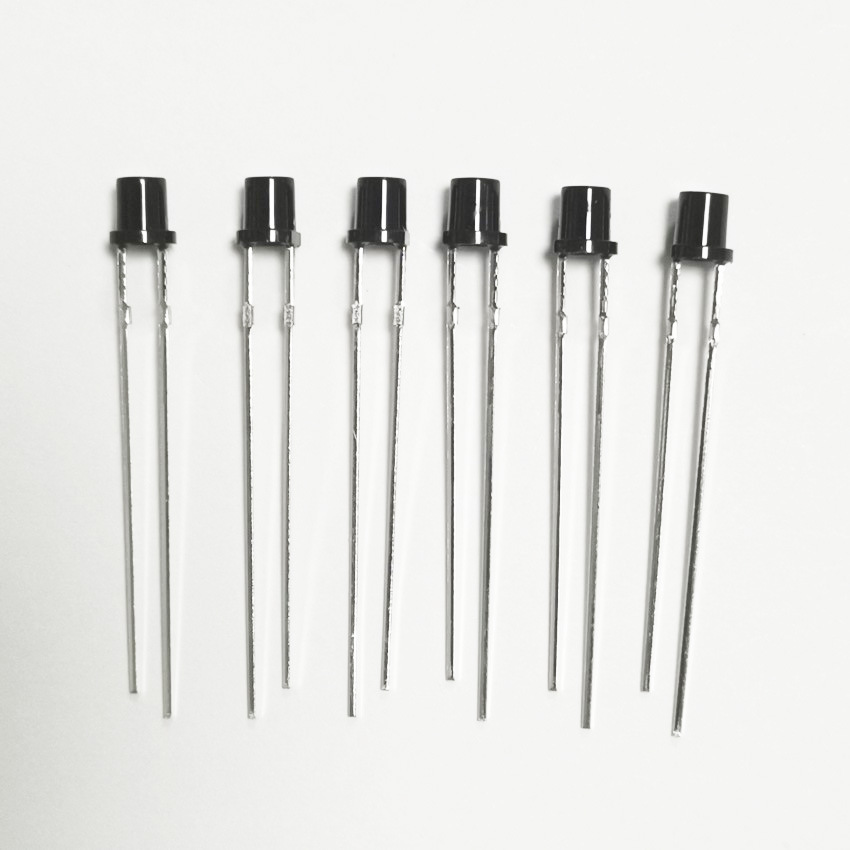 Factory direct sales of 3mm flat-head black infrared receiving tube photosensitive transistor SGPT324BP details Picture