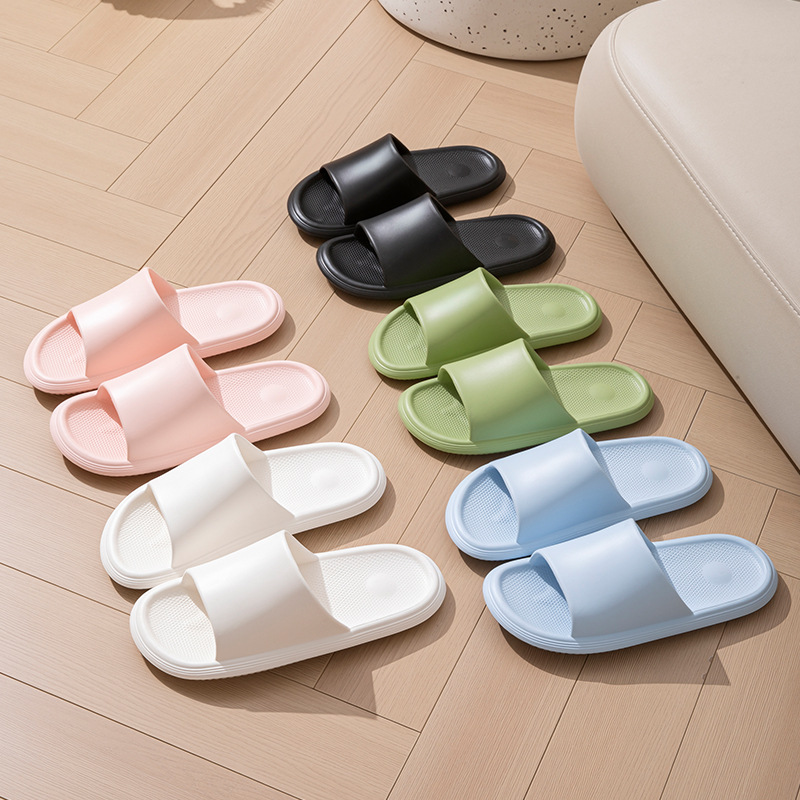 New summer cooling slippers with thick and soft soles for home couples, anti-slip cooling slippers for bathrooms, and men's outdoor slippers wholesale Application Scenario