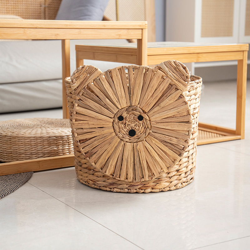 Hand-woven storage baskets, dirty clothes baskets, dirty clothes hampers, straw woven storage baskets, sundries storage frames, snack storage baskets Application Scenario