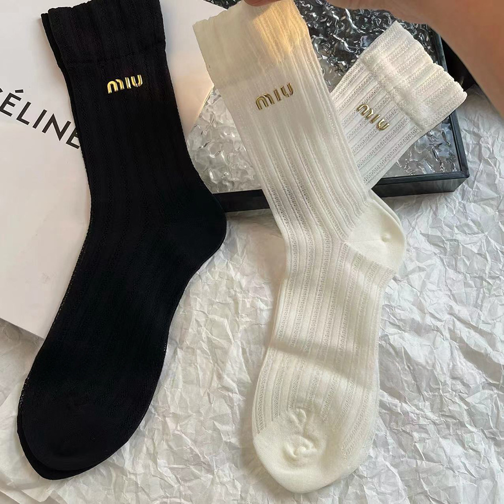 One-piece dropshipping for women's socks at the sock stall, summer long socks, thin, breathable, fashionable and trendy, letter, Japanese and Korean style, versatile high socks wholesale, one-piece dropshipping