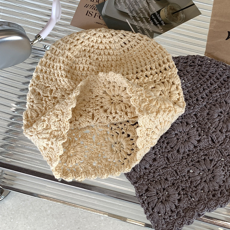 Autumn And Winter Vintage Flower Wool Hat Everything Hand Woven Hollow Hat Ethnic Wind Hat Knitted Hat Application Scenario