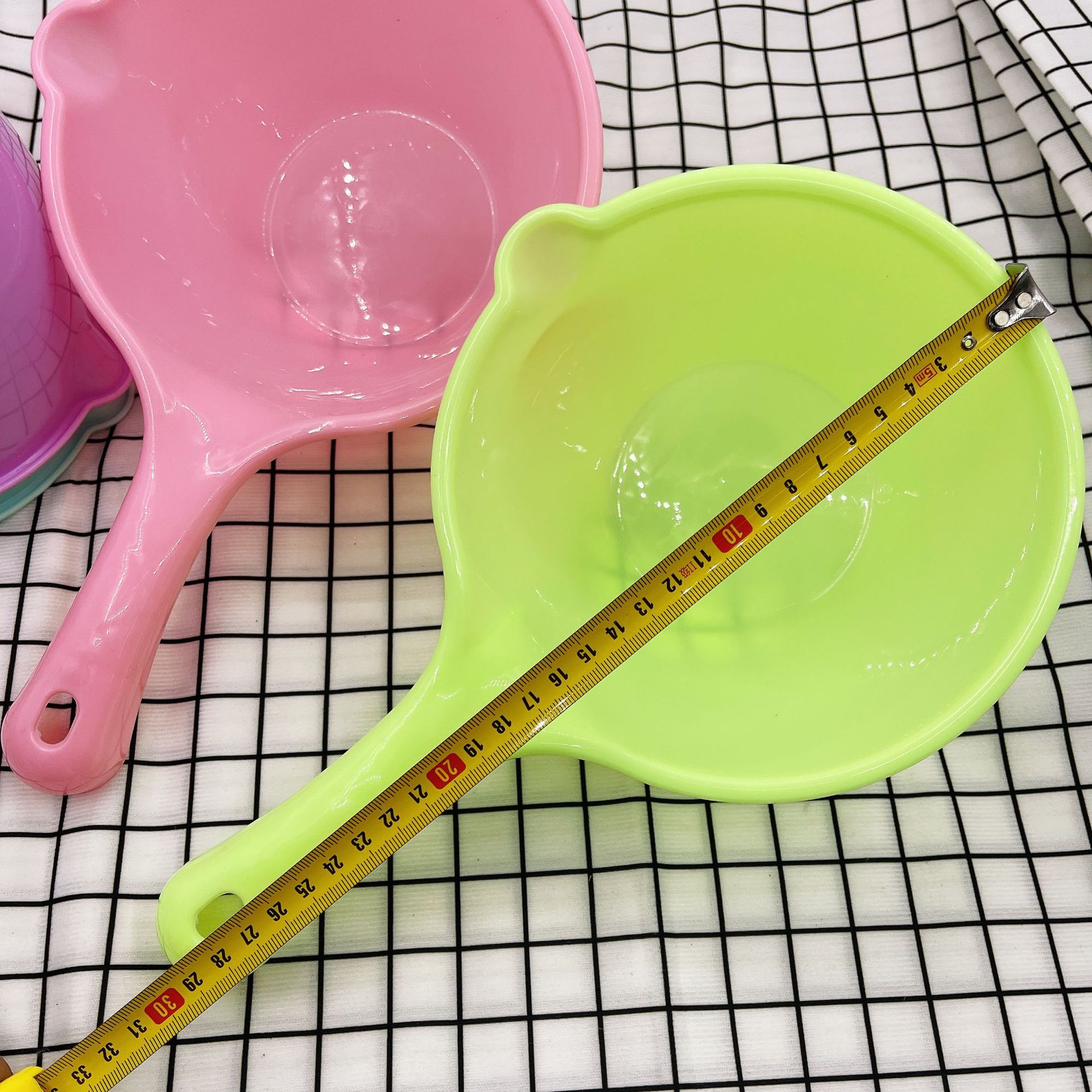 Household Korean-style water ladles and water ladles, two-yuan store department store wholesale supply, three-yuan store street stall supply Specification image
