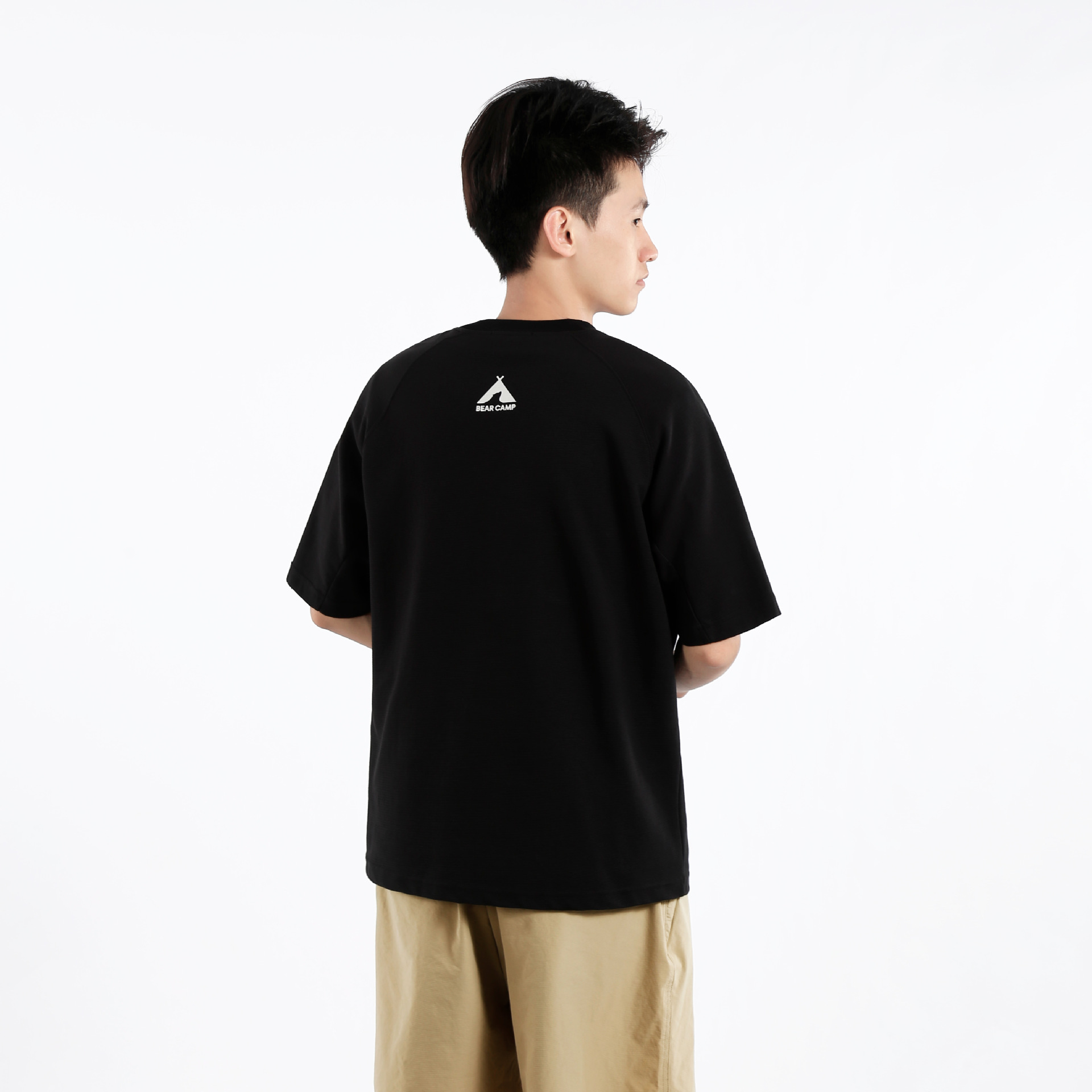 This is a new summer trendy, loose, round-neck, and versatile short-sleeved T-shirt with a strong texture and embroidery Item Picture