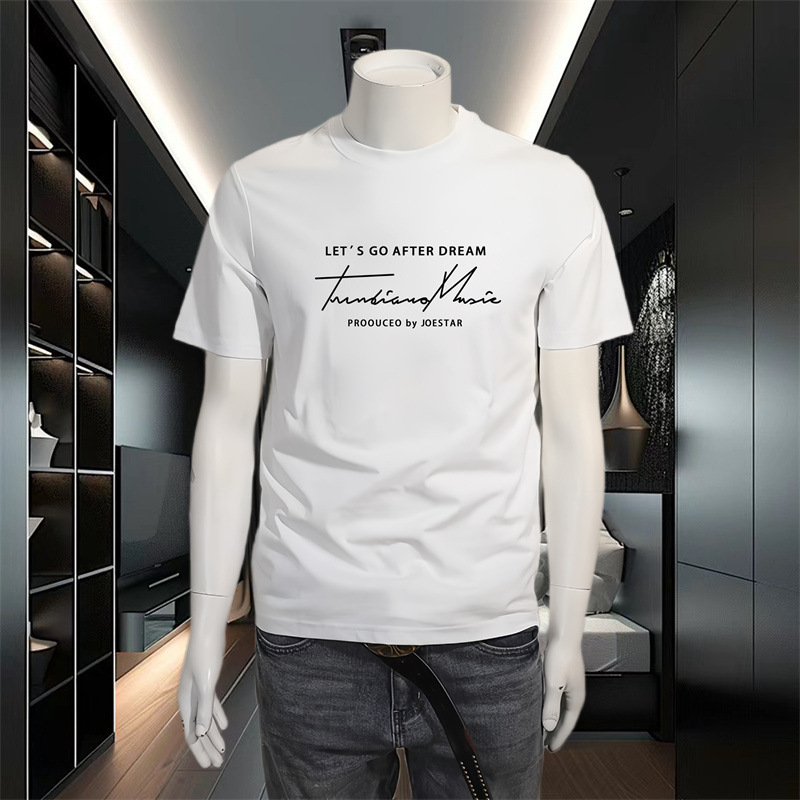 The new summer 2024 cotton short-sleeved T-shirt features a round neck and a large size for men, as well as a half-sleeved base layer for young men