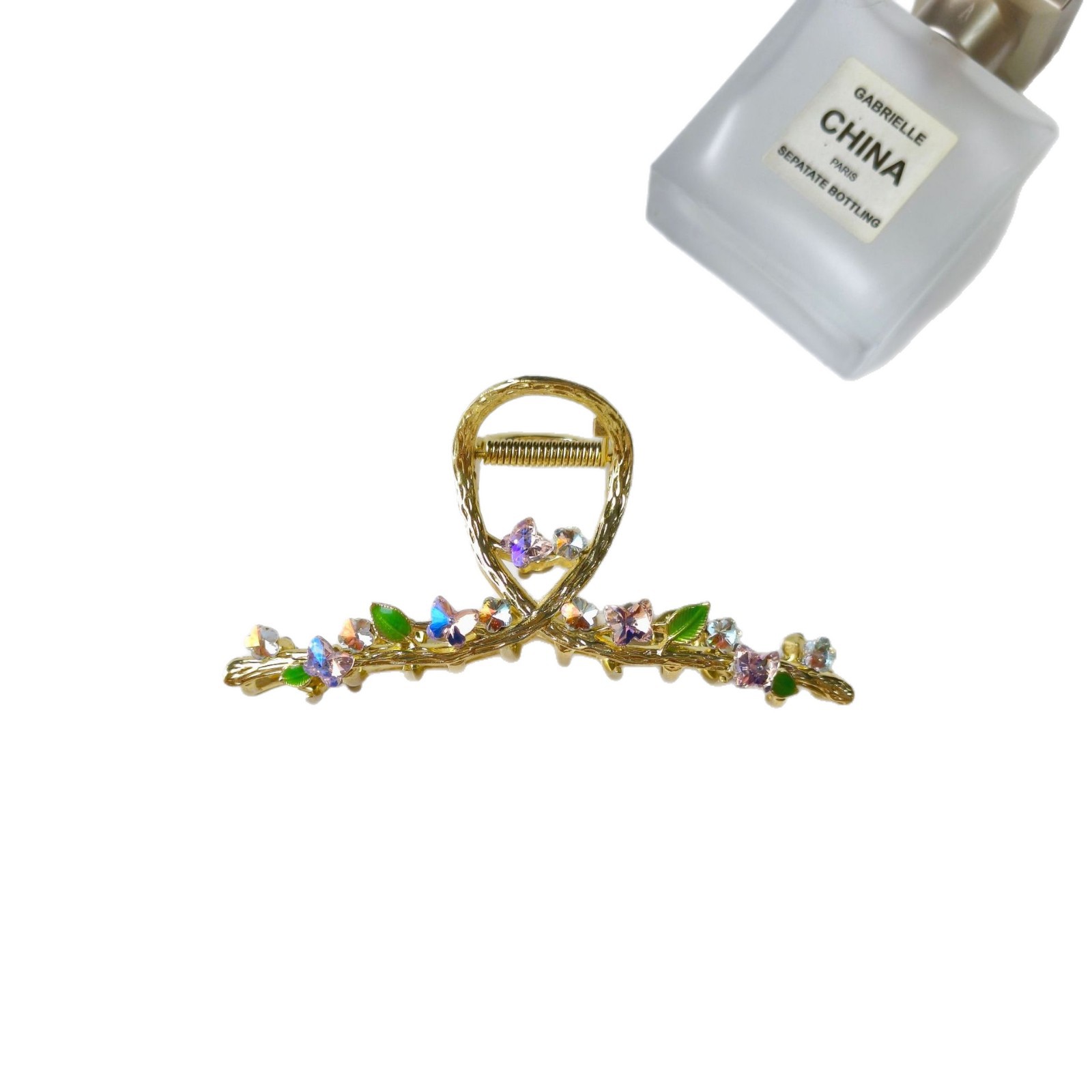 Cross-border snake-shaped butterfly metal gripper, high-end hairpin, large updo at the back of the head, elegant shark gripper Application Scenario