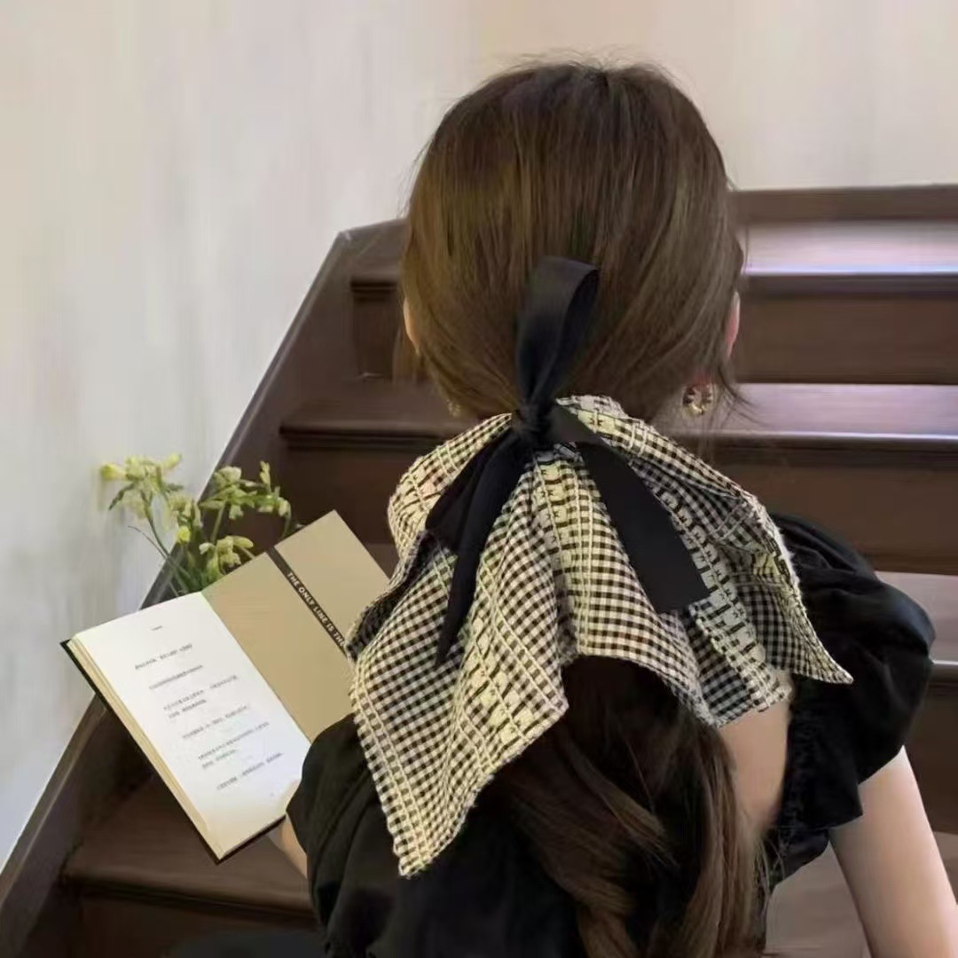 Bow check pattern oversized square hair band headwear with a high-end feel, the same style as Sang Zhi's elegant square scarf large colon hair band