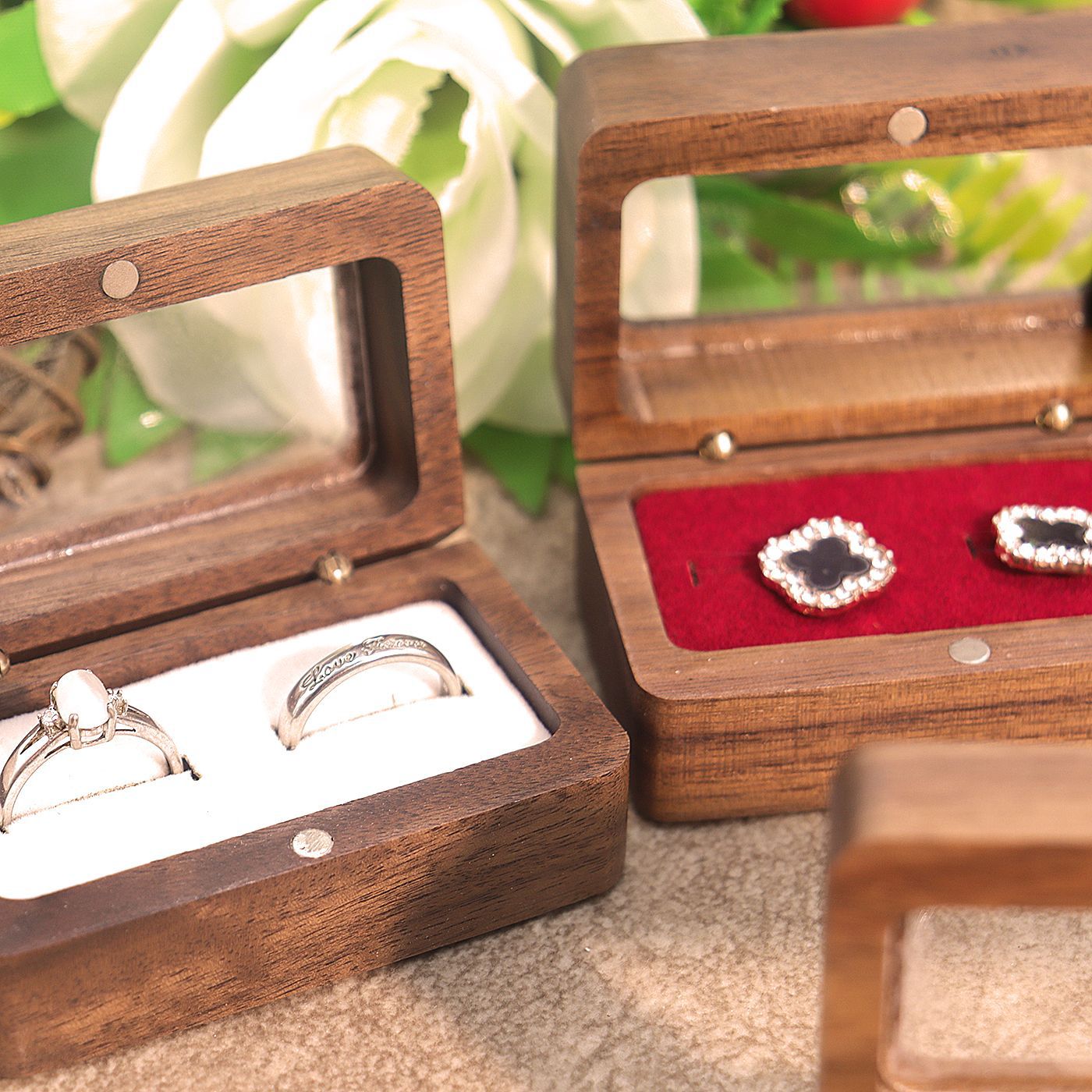 New rectangular black walnut solid wood couple ring box, wedding ring, jewelry storage box, accessory stud box, window opening gift box Application Scenario