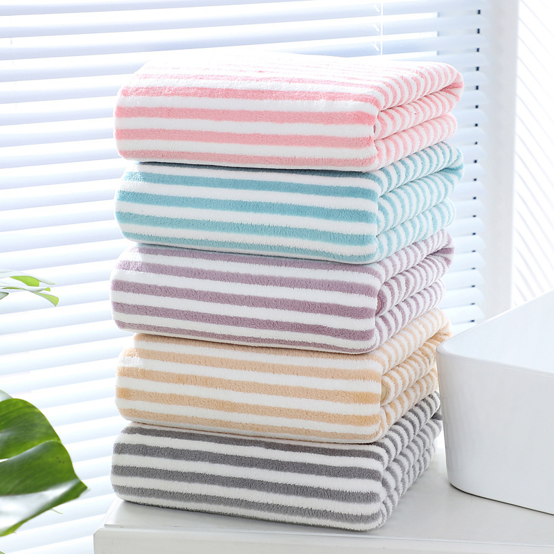 【LOVELY HOME】【 Hold Jia 】70*140 bath towel manufacturers wholesale warp knitted coral velvet absorbent adult couple household necessities company gifts Application Scenario