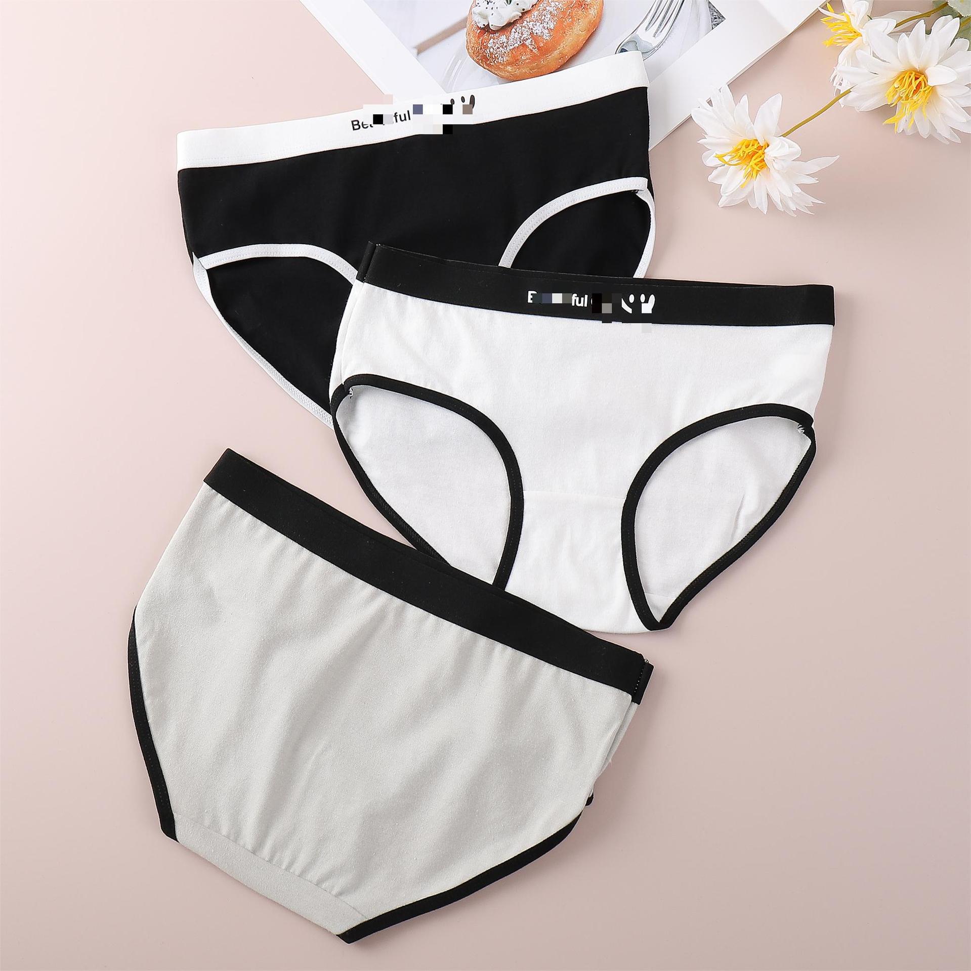Spring new Japanese and Korean style printed comfortable and seamless, cute student mid-waist breathable triangle pants for women Application Scenario