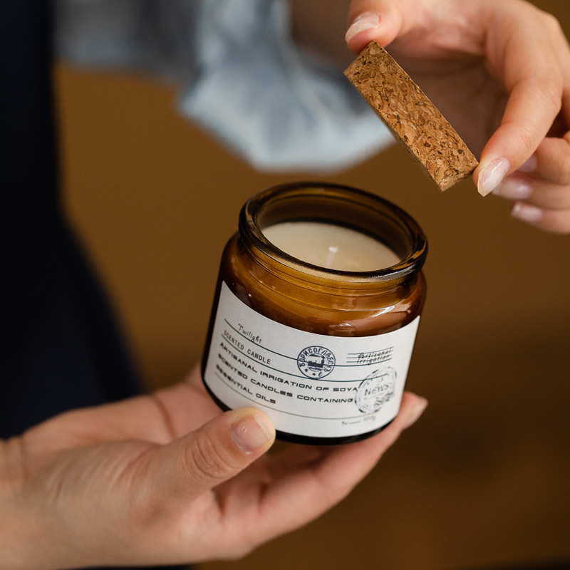 香薰蜡烛大豆蜡批发香氛蠟燭杯高级卧室摆件跨境熏香伴手礼玻璃杯