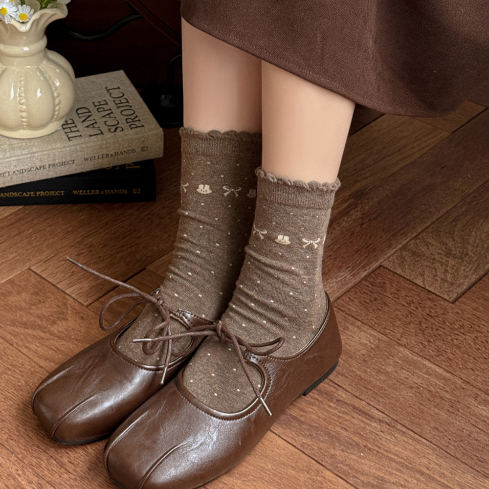 Sock stall, one-piece delivery service, women's early autumn retro mid-calf socks, ins Korean style lace small floral patterns, with Deokhoon pile socks, one-piece delivery service