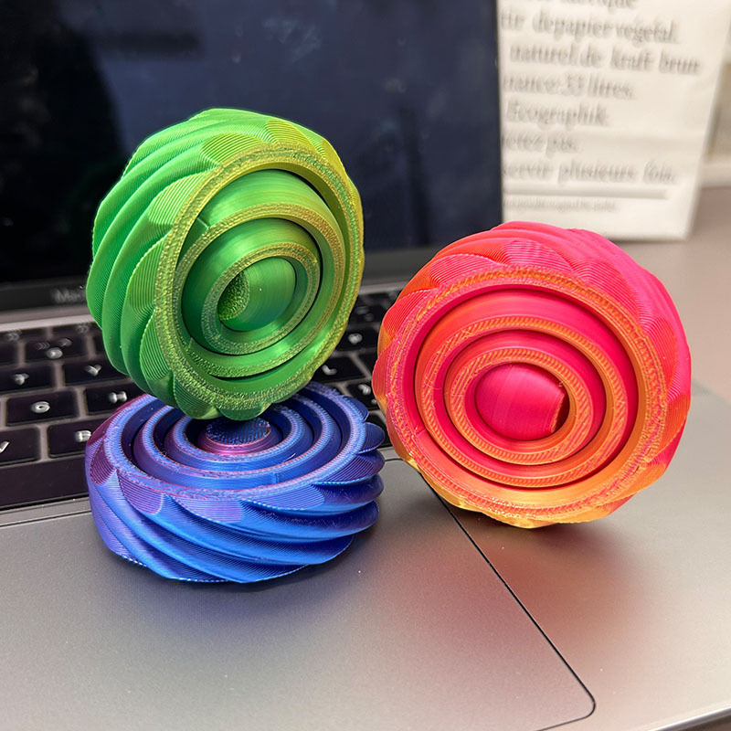 3d process printed rotating gyroscope, a stress-relieving 3D toy for children and students, a must-play tool for adults, and an educational tool pic 3
