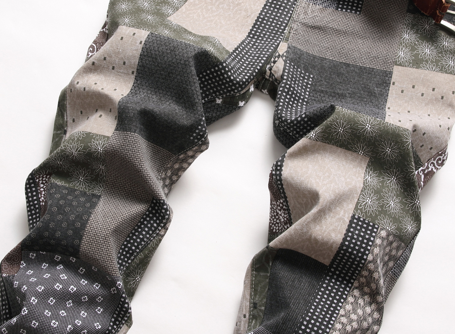 Original European and American multi-color, personalized and fashionable printed patchwork checkered stretch small straight-leg street trend jeans Specification image