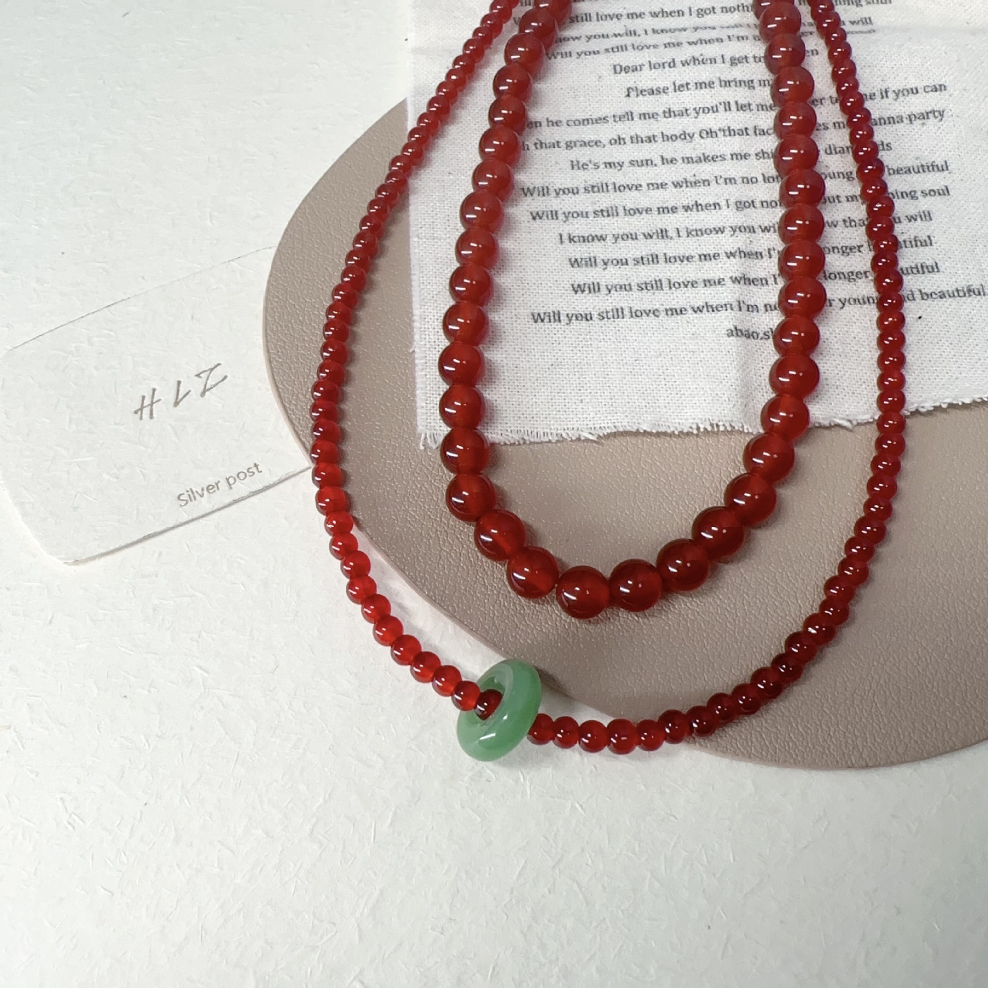 New Chinese-style red agate beaded necklace with contrasting colors, green jade pendant, agate necklace, retro and niche, whitening collarbone chain pic 9