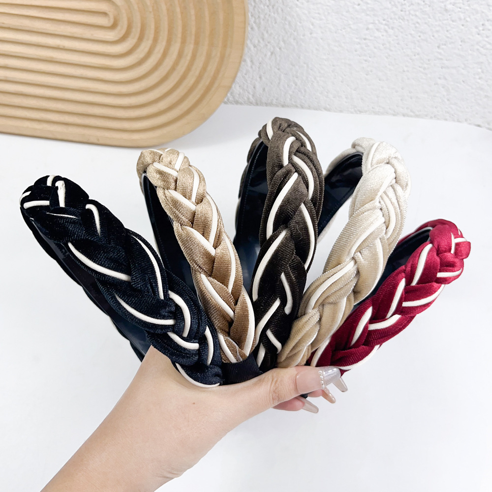 Autumn and winter new golden velvet twist braid hair band simple retro high cranial top braided hair card all non-slip hair accessories
