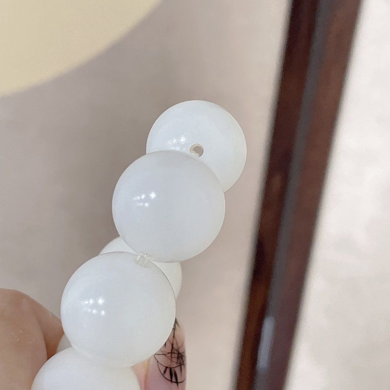 New Chinese Finger Around Soft Ice Clear Jade Clean Mother White Jade Bodhi Hand Chain Ancient Style Large Round Bead Disk Play Bead Play Application Scenario