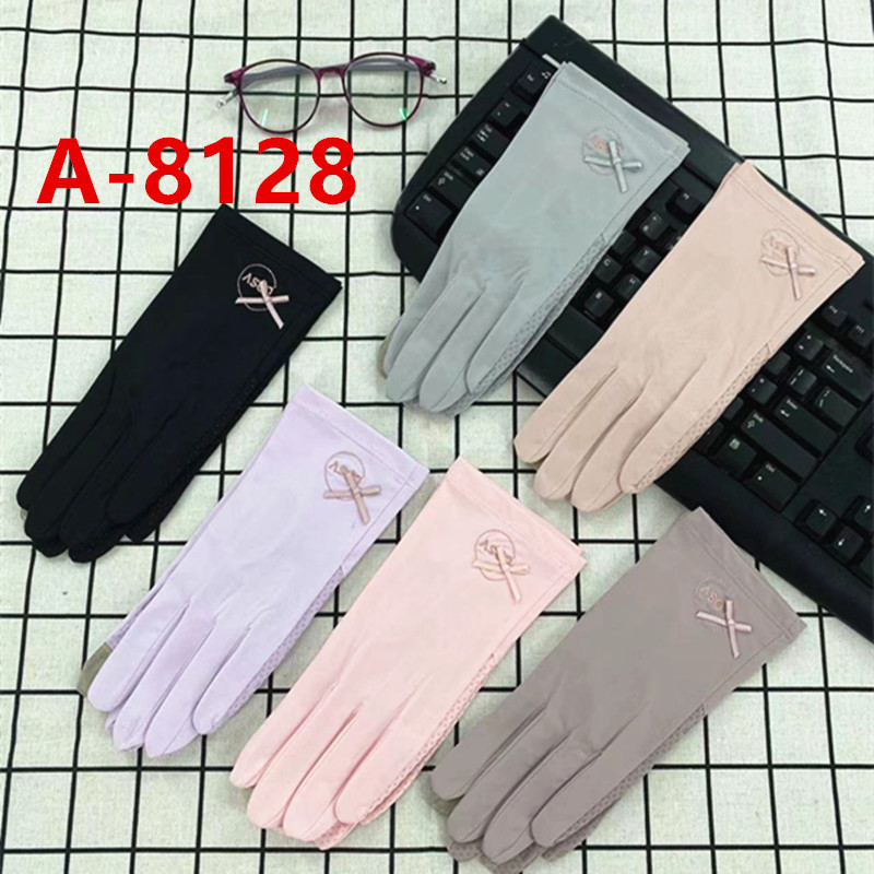 Wholesale of thin adult UV-resistant breathable full-finger gloves with anti-skating silk sleeves and exposed finger touch screens details Picture
