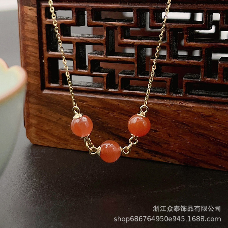 South red series Sichuan Daliangshan south red collarbone chain female simple fashion necklace women give mother gifts Application Scenario