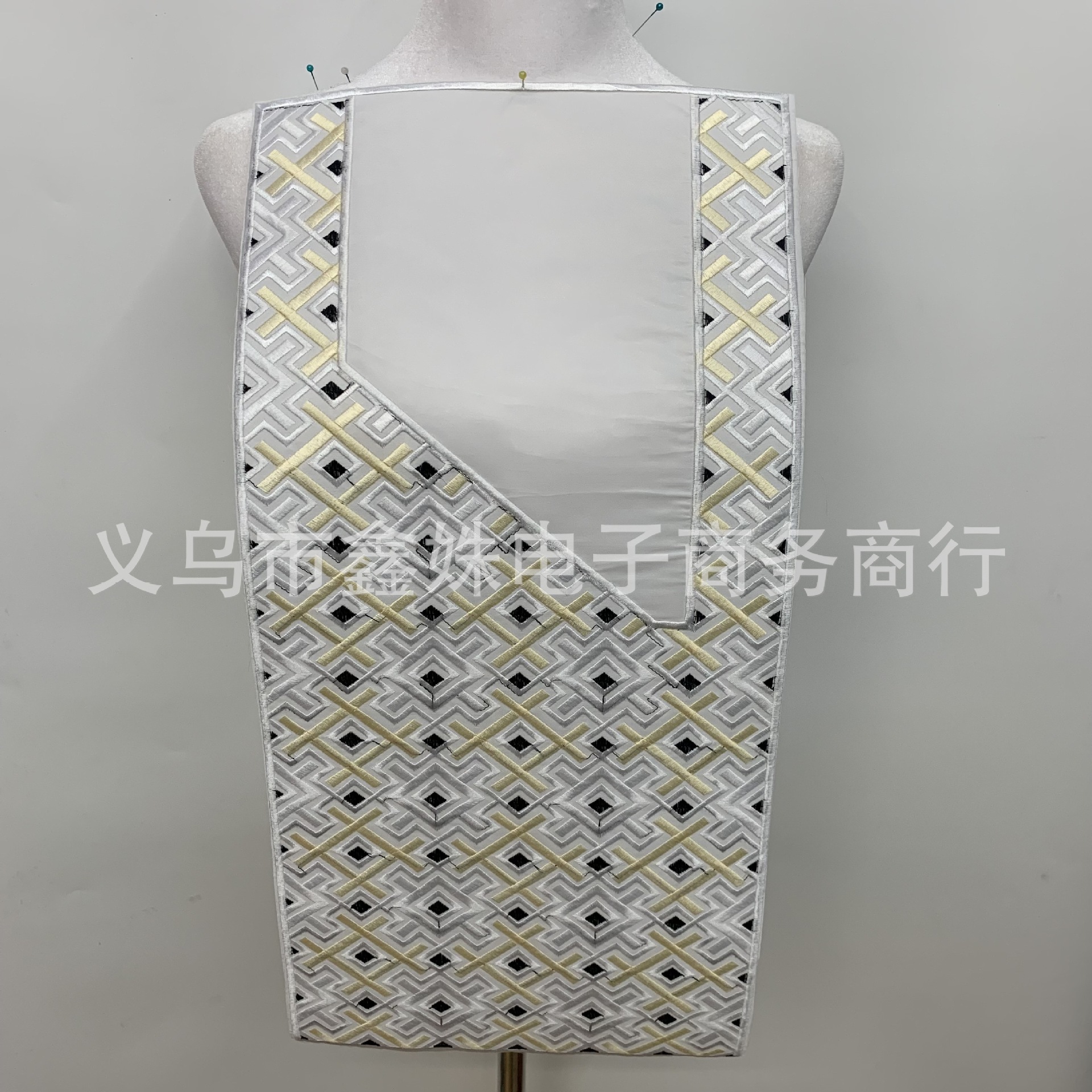 Factory direct sales of multi-color rectangular embroidered circular collar stage costume accessories in stock details Picture