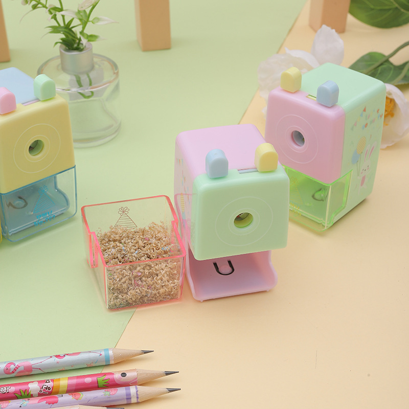 Children's hand pencil sharpener student color cartoon modeling pencil sharpener plastic single hole hand pencil sharpener wholesale Specification drawing