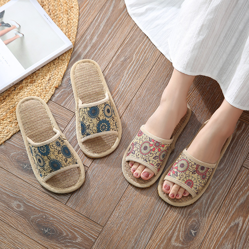 Linen slippers for women are cute all year round, indoor anti-slip home, home wheels, cotton and linen couple, soft-soled cool slippers for men, spring and autumn