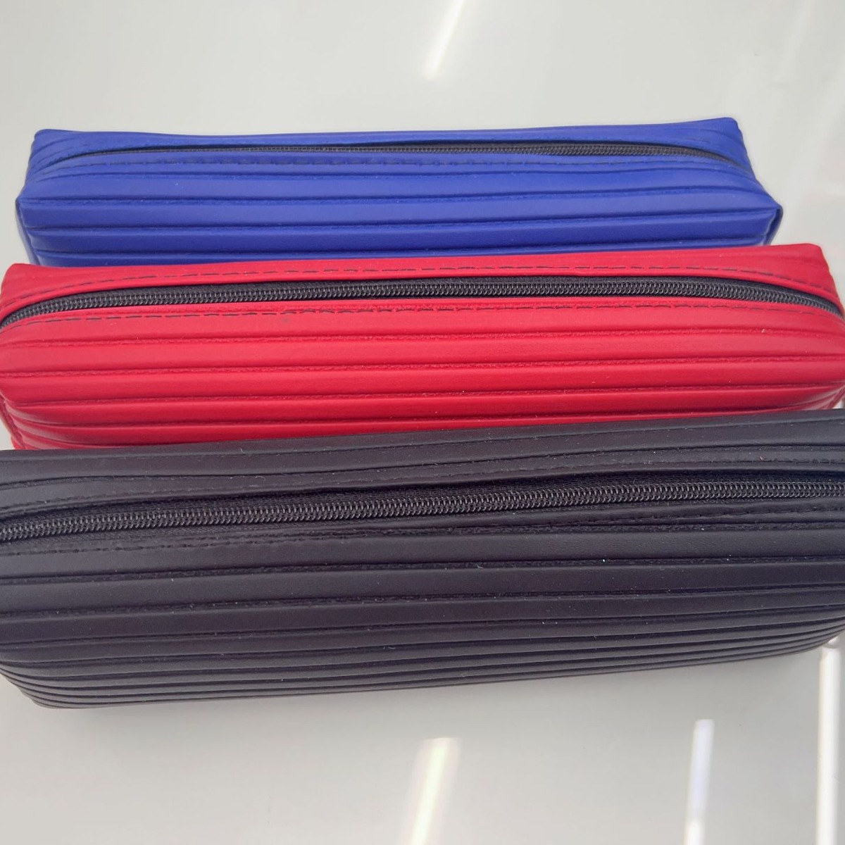 Factory direct sales of new large-capacity, simple leather texture, high-end ins Japanese-style pen case for primary and secondary school students Application Scenario