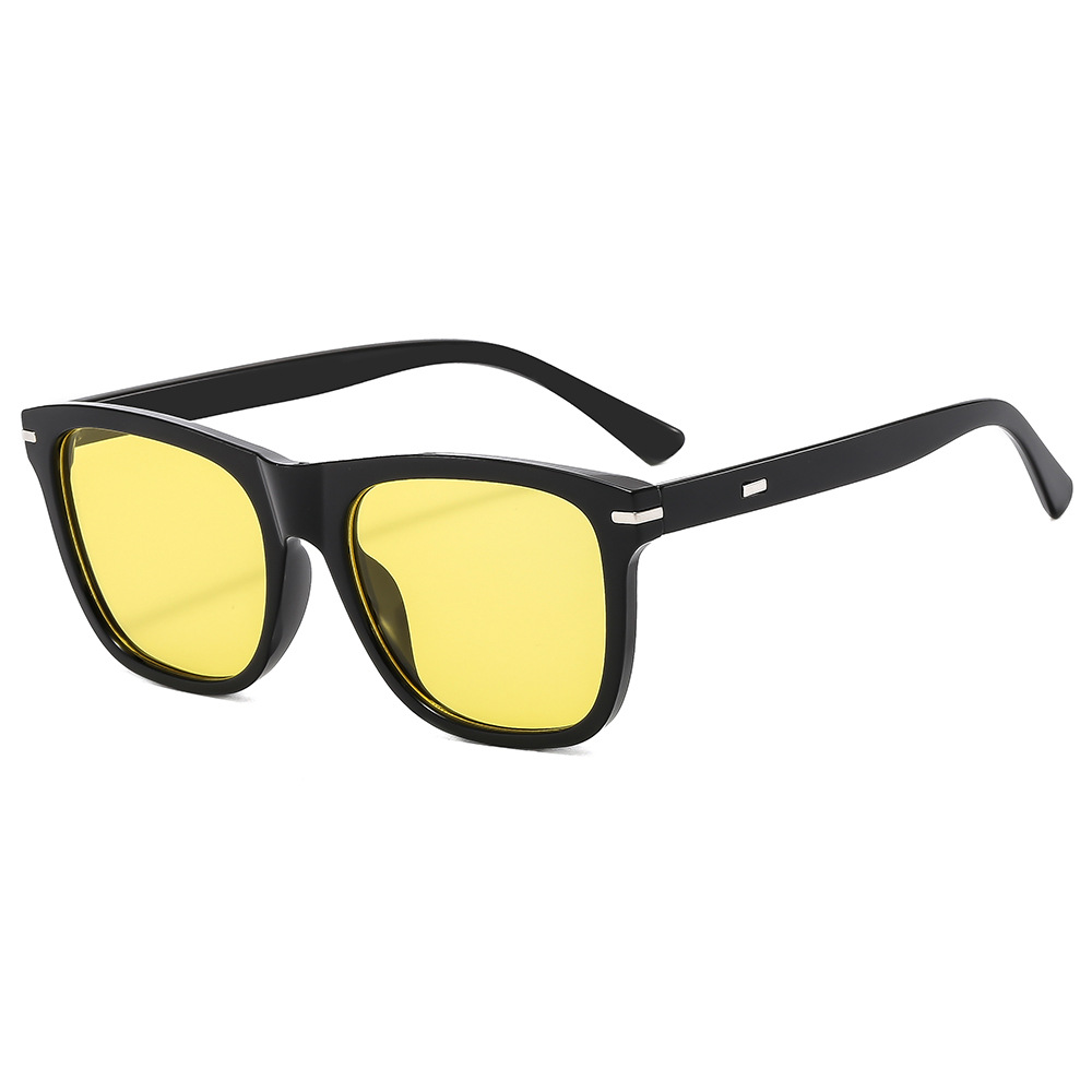 The 2024 new stylish Korean-style square-framed UV-resistant sunglasses for women exude a sense of sophistication. The same style of sunglasses as the Internet celebrity Mi Ding is trendy Item Picture