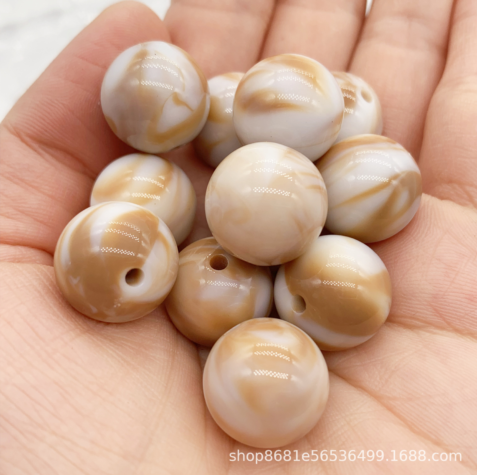 Acrylic two-color Alpine bead through-hole DIY Douyin live streaming bestseller hair cord, mobile phone chain, car hanger accessories Specification image