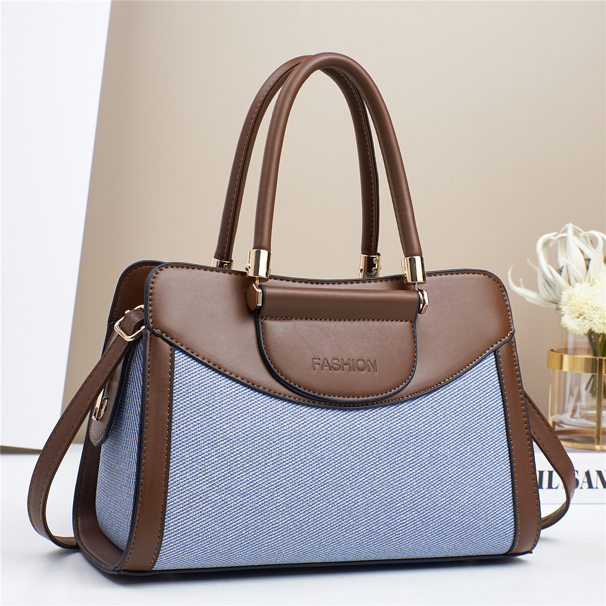 Simple Mini New Foreign Trade 2024 New One-Shoulder Ladies Atmospheric Ladies Handbag Summer Item Picture