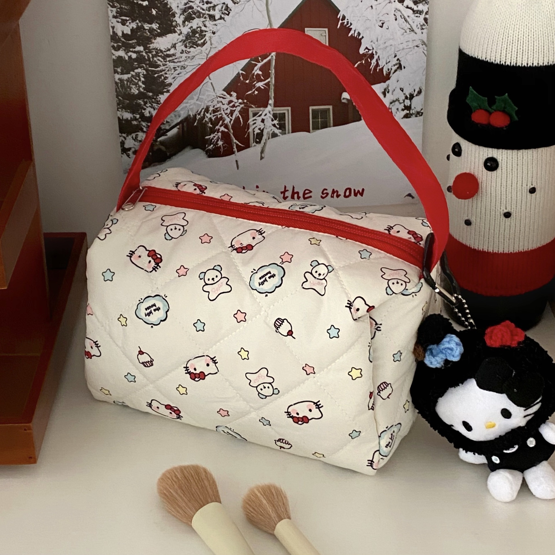 Cat large-capacity hand-held makeup bag 2025, new portable storage bag, toiletry bag, three-dimensional super cute handbag details Picture
