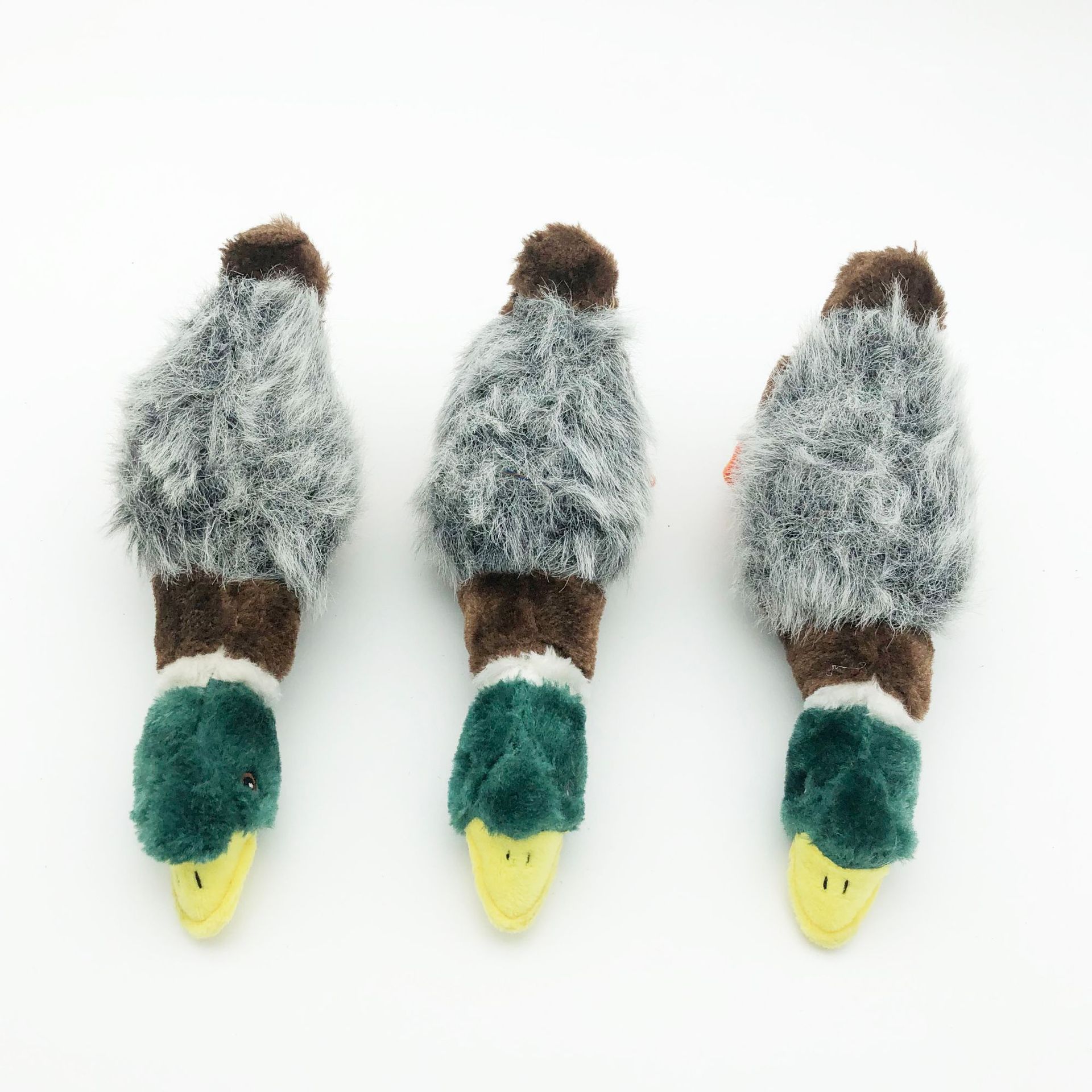 Wholesale pet supplies, including cute plush wild ducks that can keep you company and relieve boredom Application Scenario