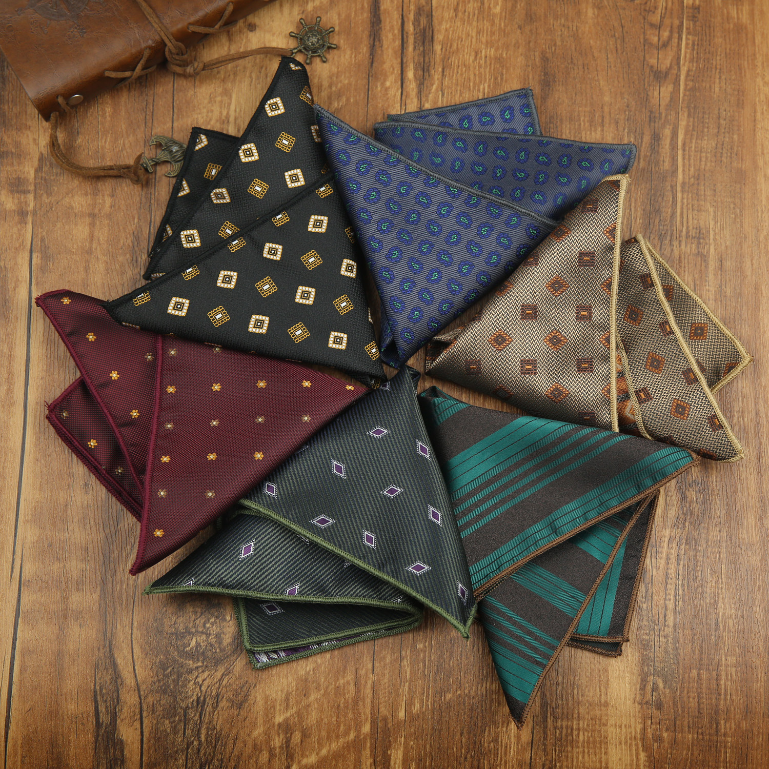 Men's square kerchiefs, suit pocket kerchiefs, evening gowns, chest kerchiefs, floral patterns, business suit accessories, coffee-colored small pattern designs Specification image