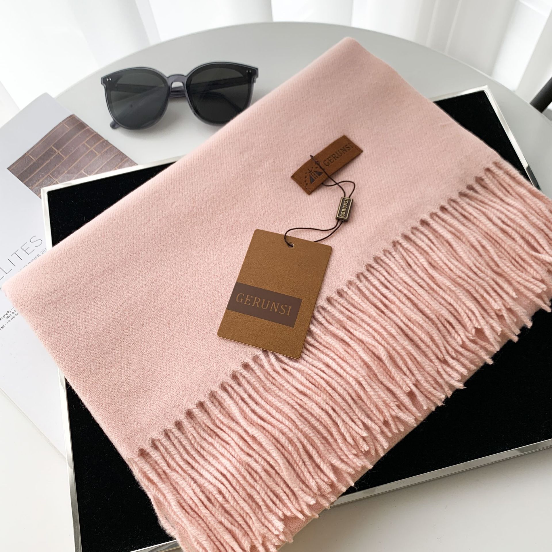 Autumn and winter Ge Runsi solid-color faux cashmere scarf with thickened tassels, 300g warm neck for students, versatile wholesale Specification image