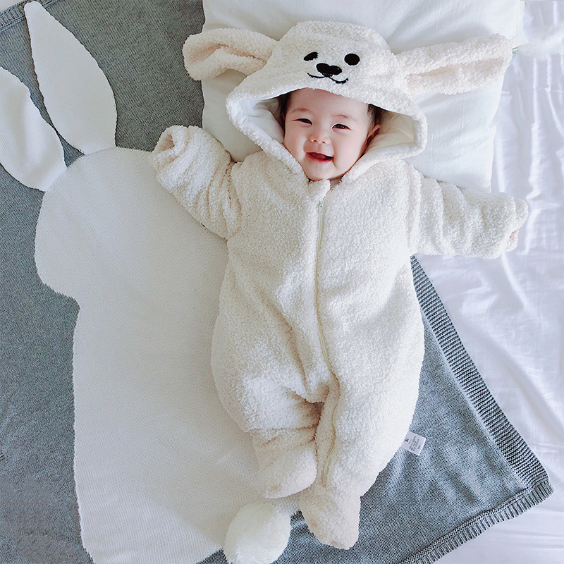 The manufacturer supplies 2021 styles of pullover children's clothing, baby clothes, autumn and winter baby one-piece clothing sets, and long crawling suits