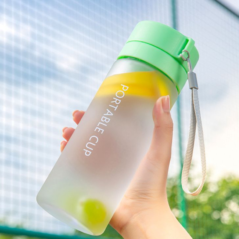 水杯男生杯子便携塑料杯运动水杯女生夏季夏天耐高温防摔学生批发