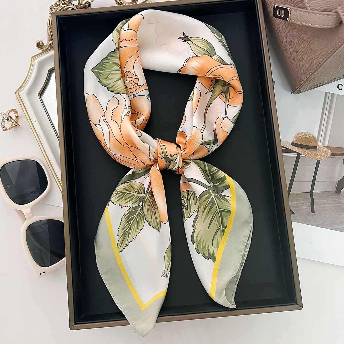 Fashionable commuting small square scarf, new floral silk scarf, spring and summer decorative neckerchief, hair tie, high-end and stylish scarf