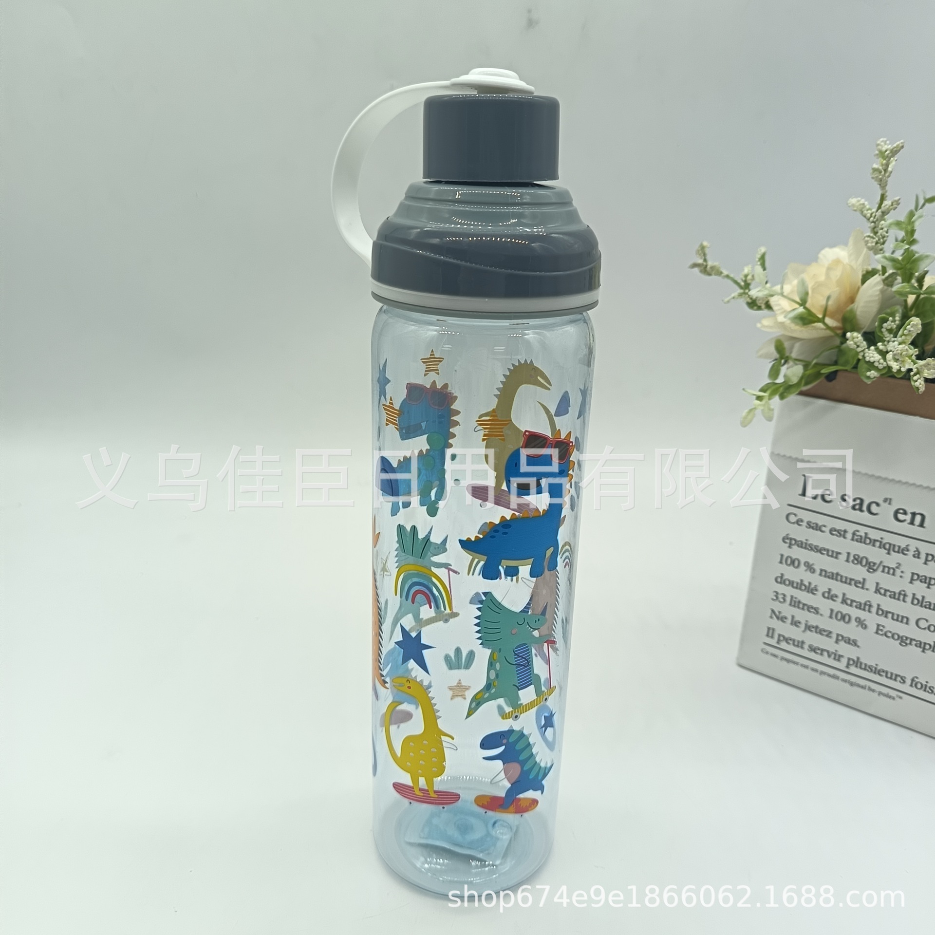 Amazon wholesale summer space cups, large-capacity direct drinking cups, men's and women's drinking cups, small animal pattern sports water bottles Specification drawing