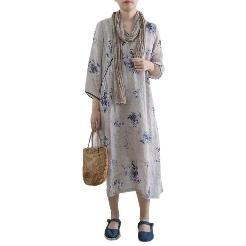 The improved version of the cheongsam dress for spring and summer 2025, a Chinese-style tea dress with a refined and elegant daily look, is a trendy and youthful, slimming women's dress Item Picture