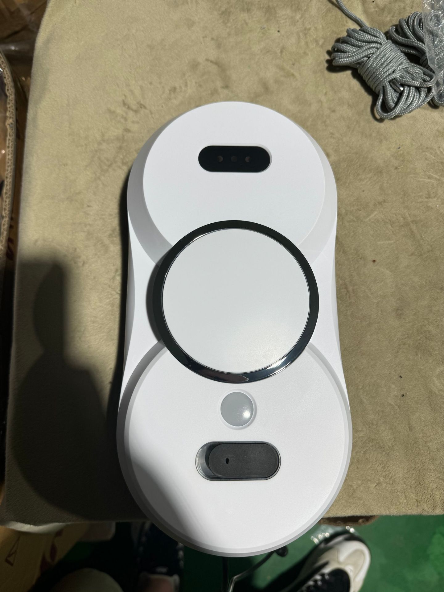 工厂直销智能擦窗机器人全自动家用遥控电动高层擦玻璃机器人批发详情3