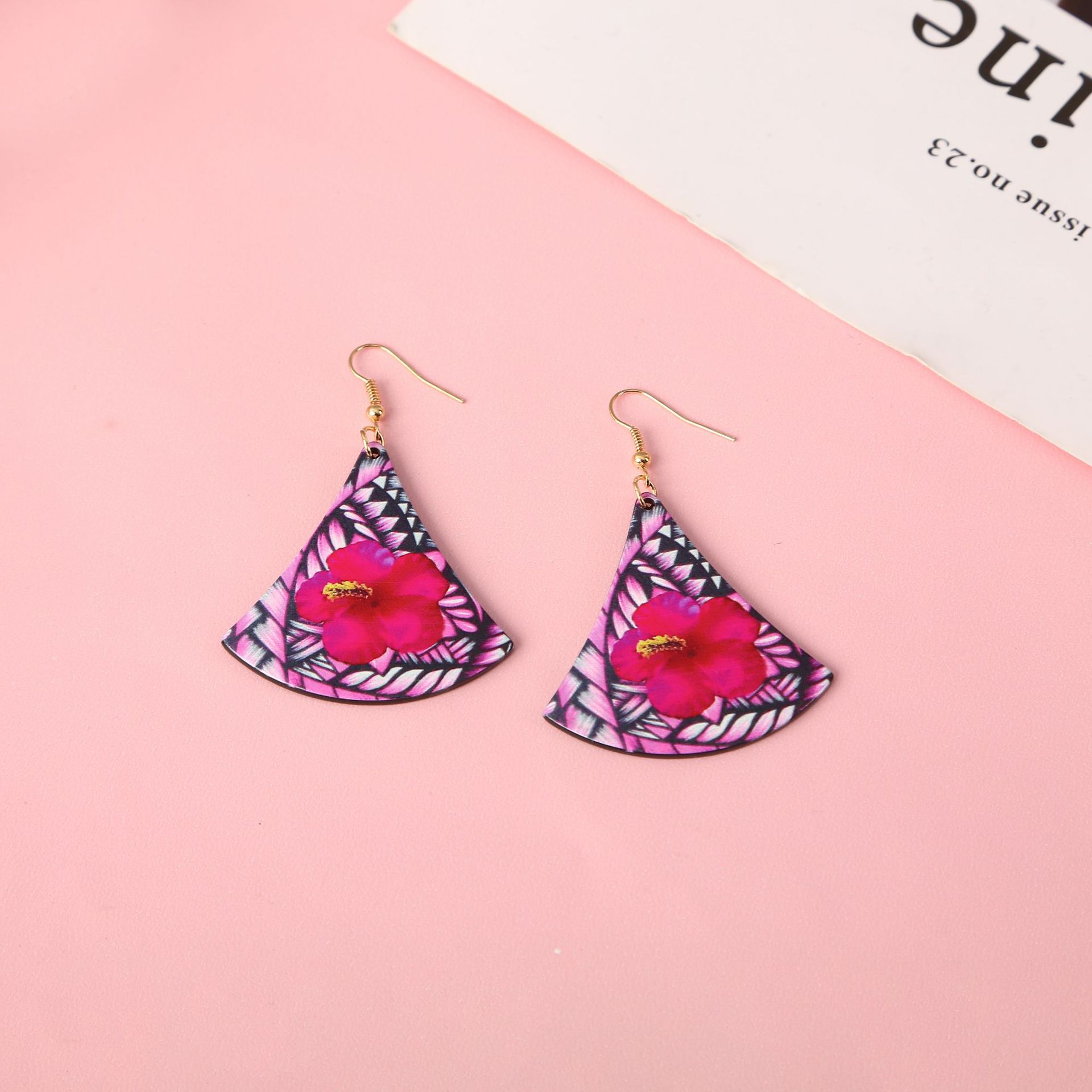 Wanxianger Cross Border Earrings Autumn And Winter Triangle Ginkgo Leaf Fan Acrylic Earrings Five Leaf Flower Drops India details Picture