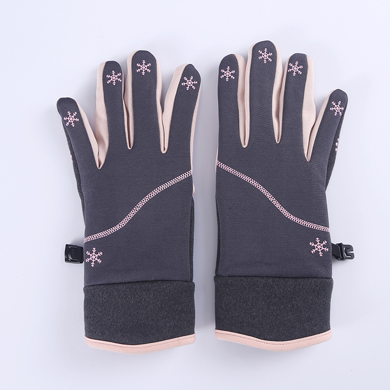 Cycling Gloves Driving Non-Slip Warm Gloves Winter Touch Screen Gloves Winter Women's Five Fingers Casual And Light Velvet Gloves Application Scenario