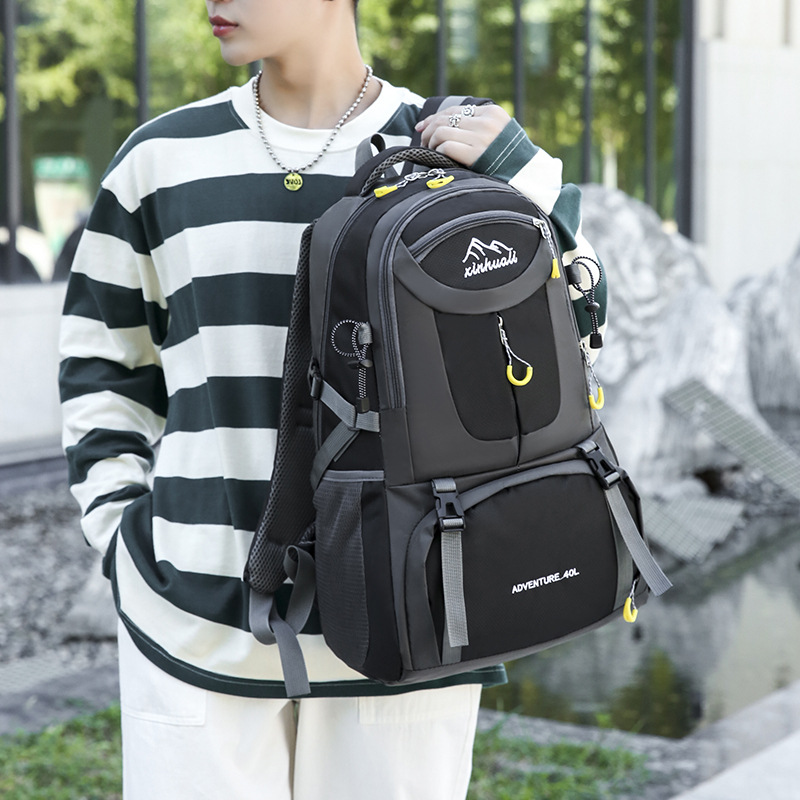Outdoor hiking bag for men and women, 60L large-capacity camping and skiing backpack, wear-resistant and waterproof, long-distance travel backpack details Picture