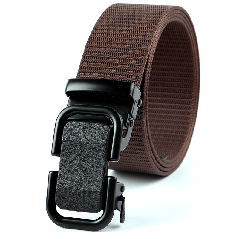 The new nylon canvas belt is a casual and versatile men's belt with thickened and lengthened design. It is a versatile belt for military training students details Picture